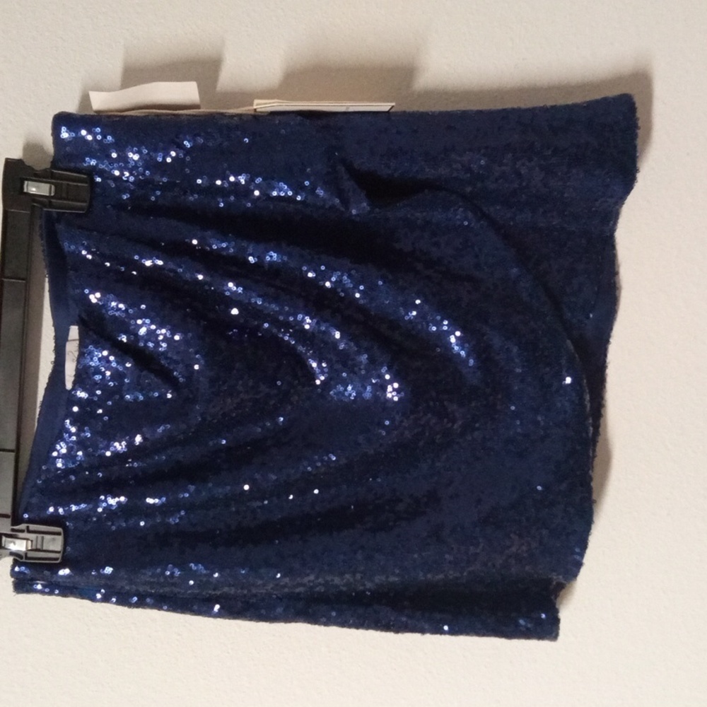 Perfect for any occasion BNWT royal blue sequins skirt